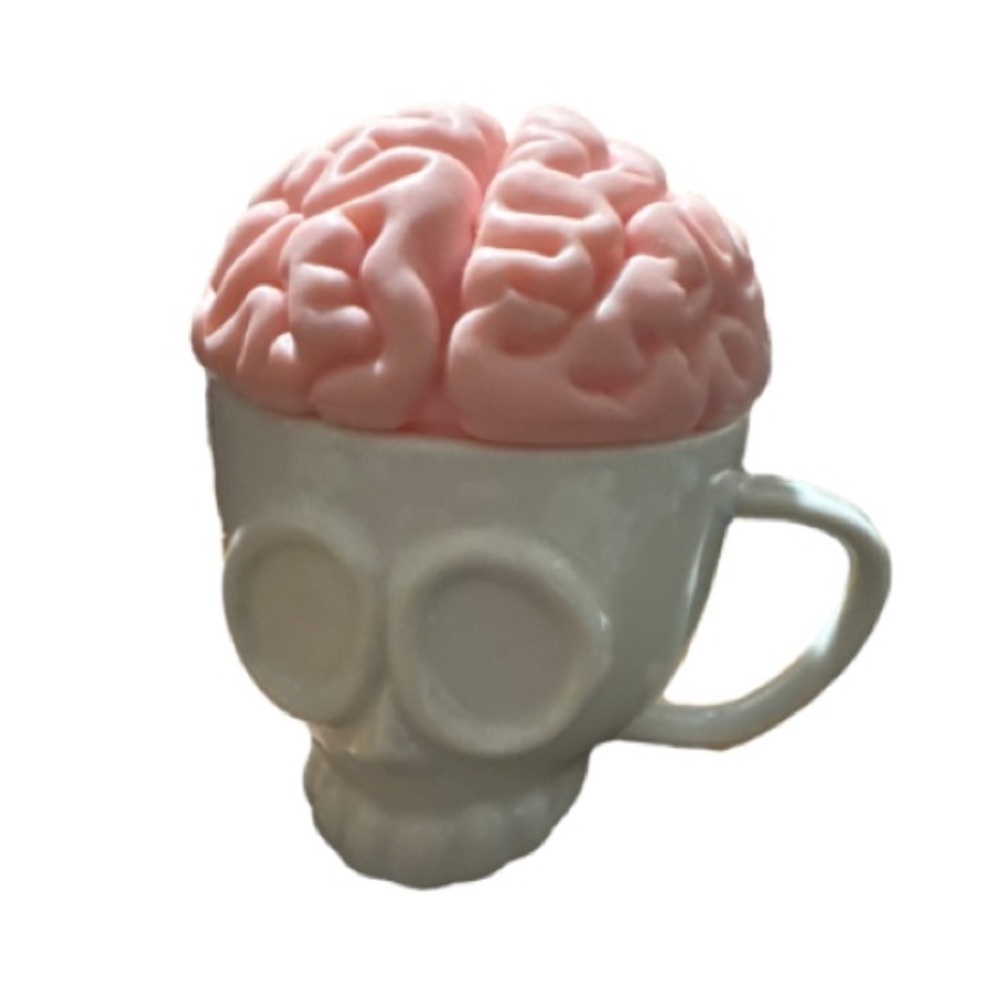 Skull Mug with Pink Brain silicone. Lid